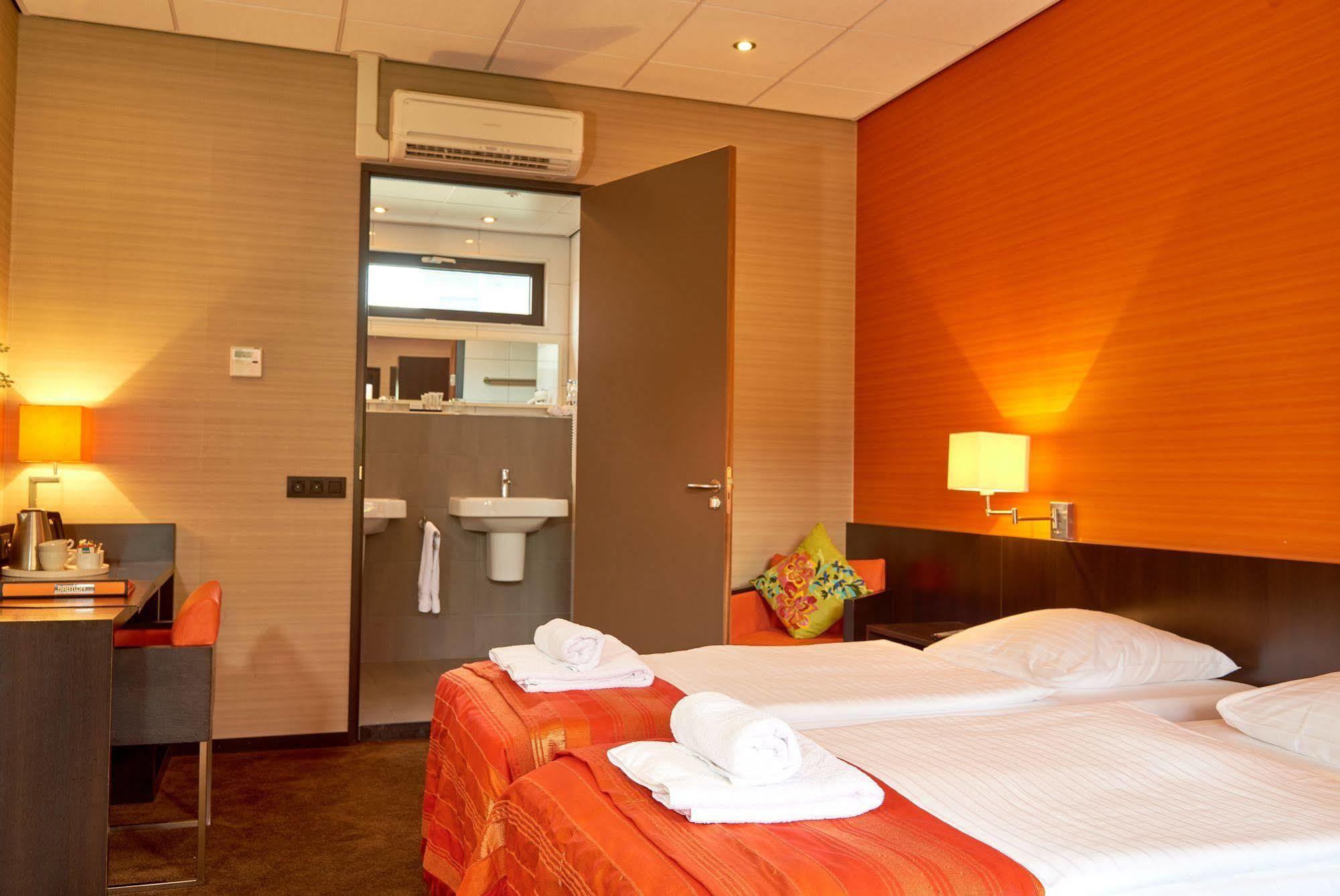 Hotel Babylon Heerhugowaard - Alkmaar Bagian luar foto